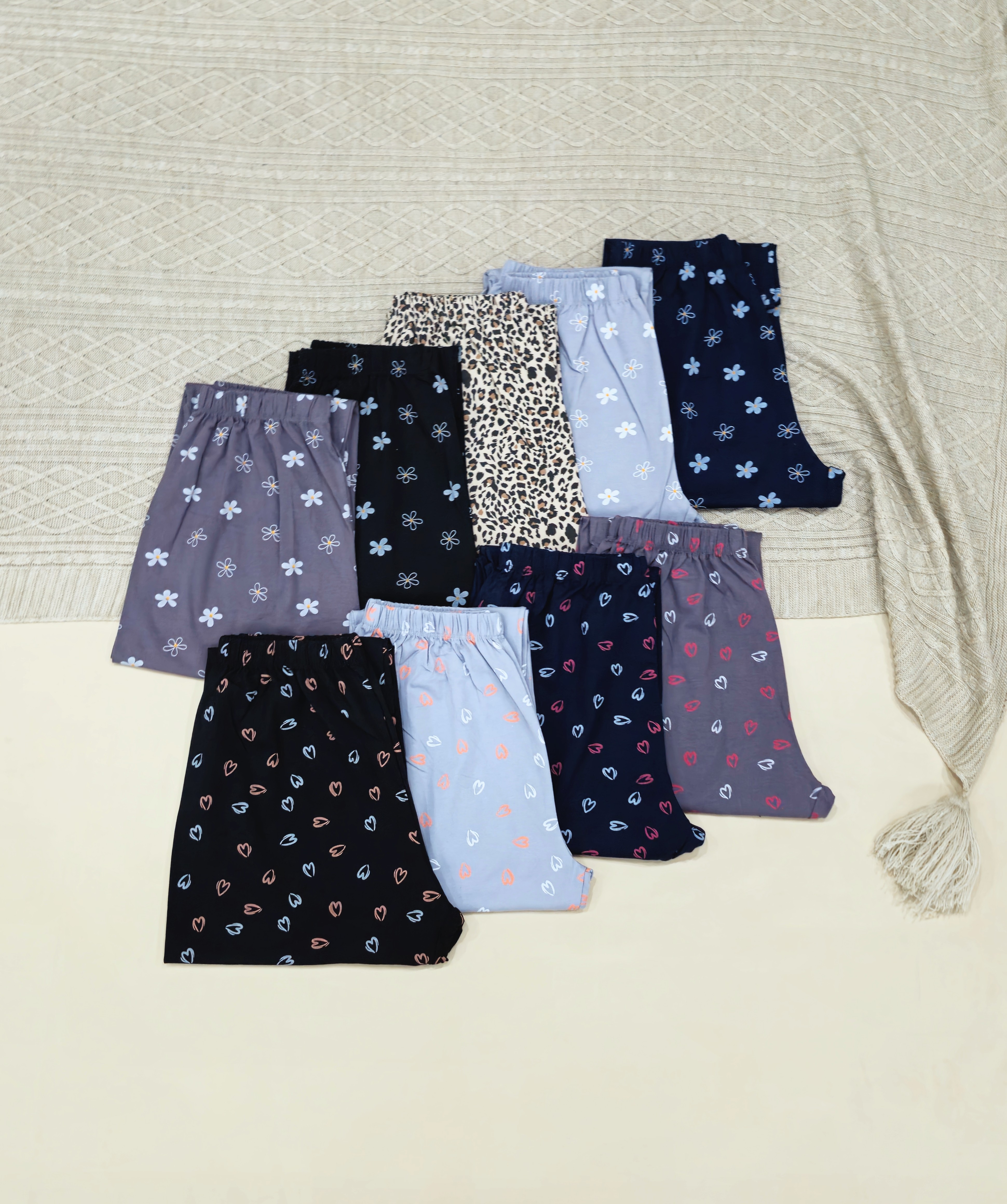 شلوارک نخپنبه زنانه برمودا